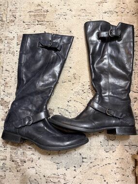 Black Leather Knee-High Buckle Riding Boots